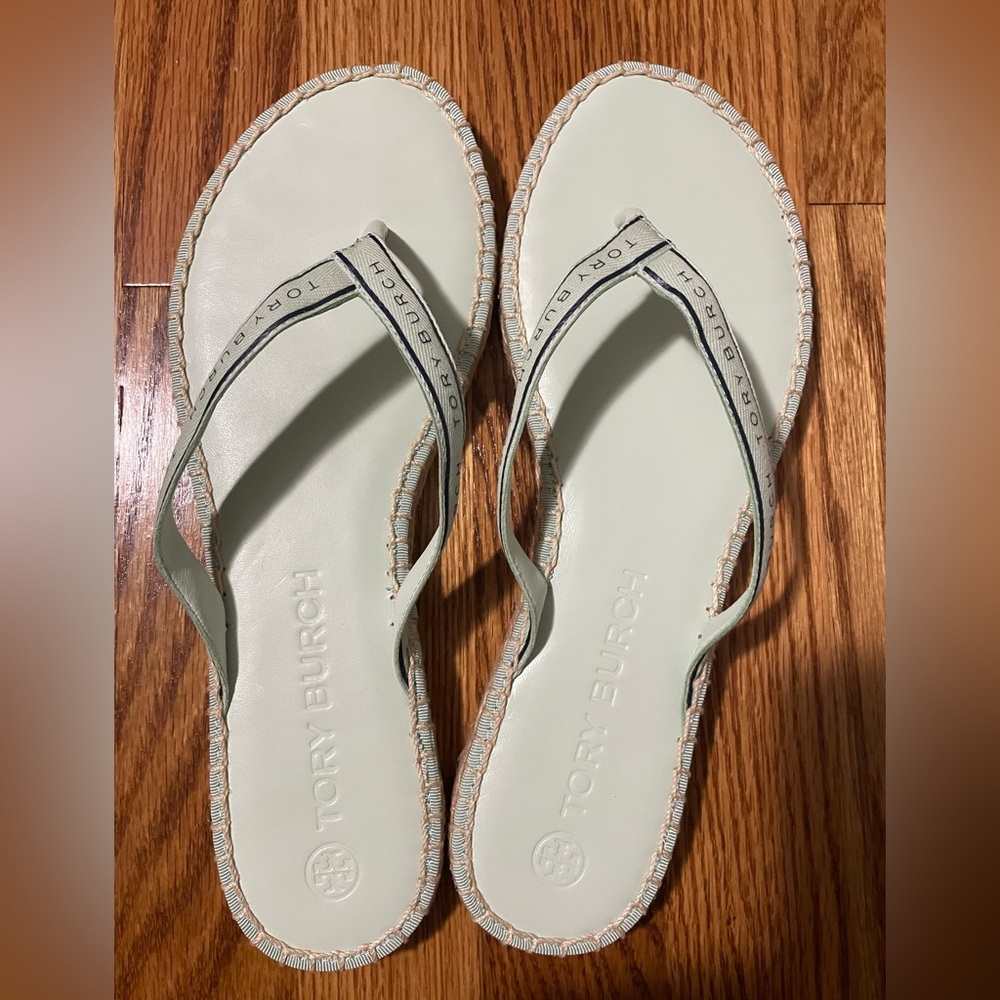 Ladies Tory Burch Sandals. Brand new still in box!